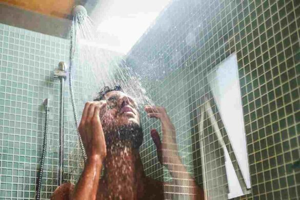wellhealthorganic.com_which-is-better-hot-water-or-cold-water-bath